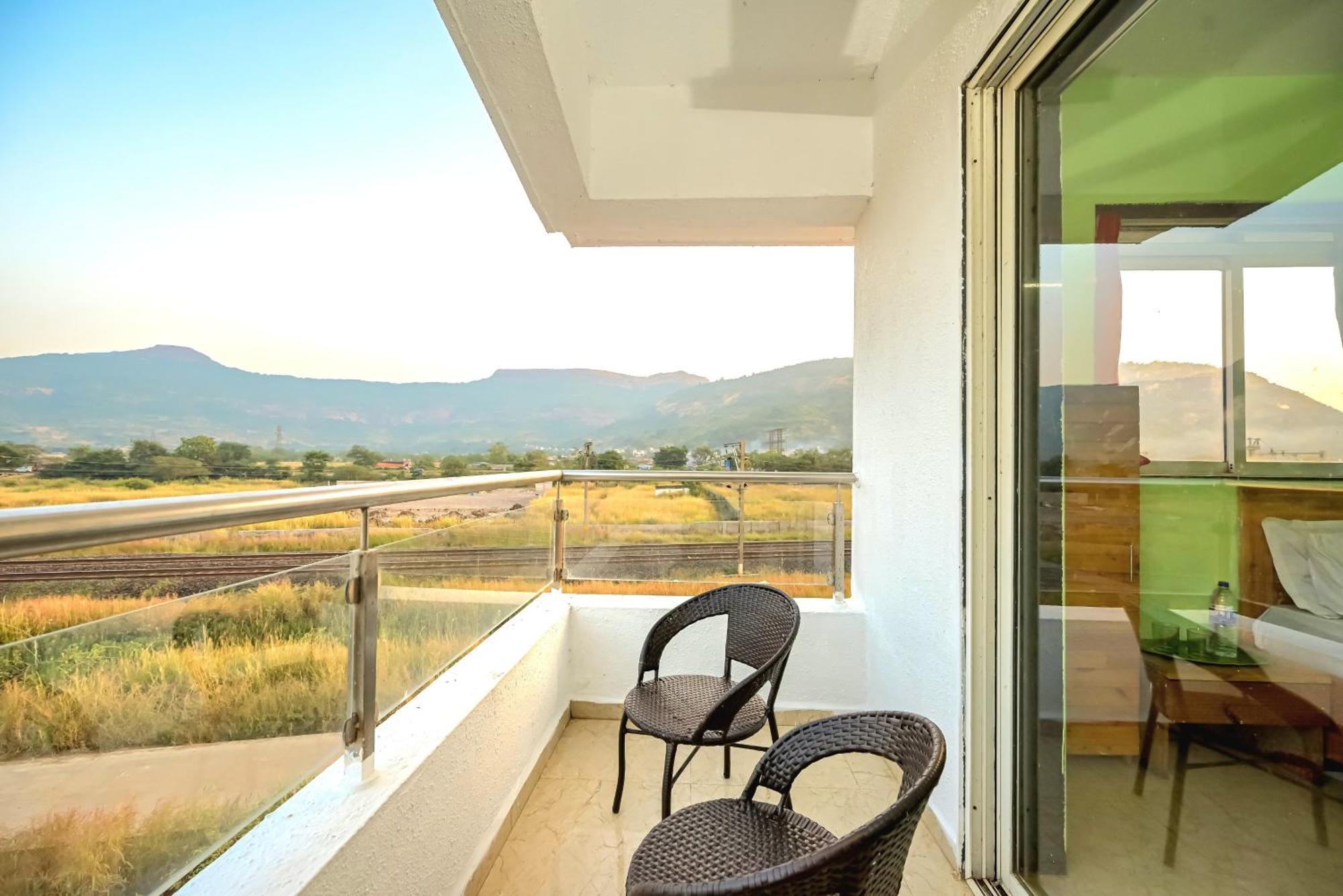 Empyrean Stay II 6Bhk Big Daddy Villa Ll Ac II Pvt Pool II Terrace View II Lux Lonavala Eksteriør billede
